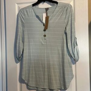 Brina and Em Kaylynn Roll Tab Button Front Top in Light Blue sz M NWT